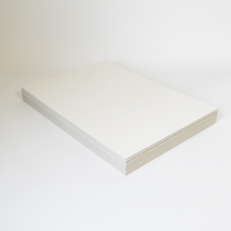 Wit karton A4 2mm 13 vel - wit bord uit doos