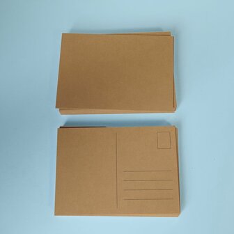 Formaat: 105 x 148 mm (A6). Bedrukking: 1-zijdig VOORBEDRUKT&nbsp;in zwart. Andere zijde geheel blanco. Papier: - 300 grams: 